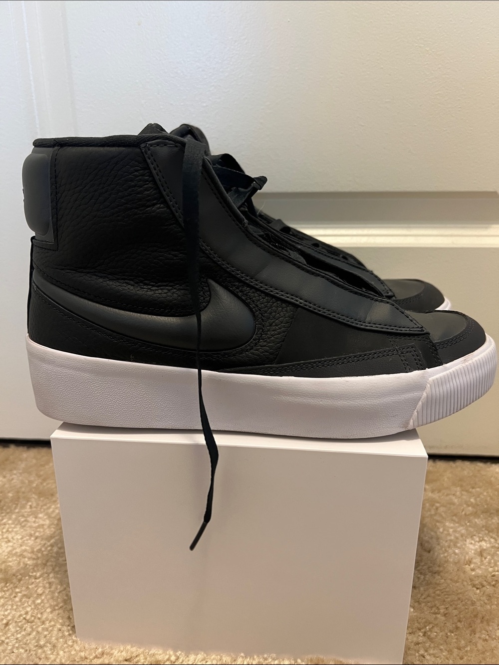 Nike Women’s High Top Sneaker with White Sole - Picture 3 of 7